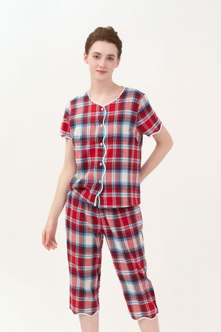  BKL03W5K05-BỘ KATE LỬNG HỌA TIẾT CARO ĐỎ VỚI THIẾT KẾ LƯỢN SÓNG TẠO CẢM GIÁC TRẺ TRUNG VÀ THOẢI MÁI. 