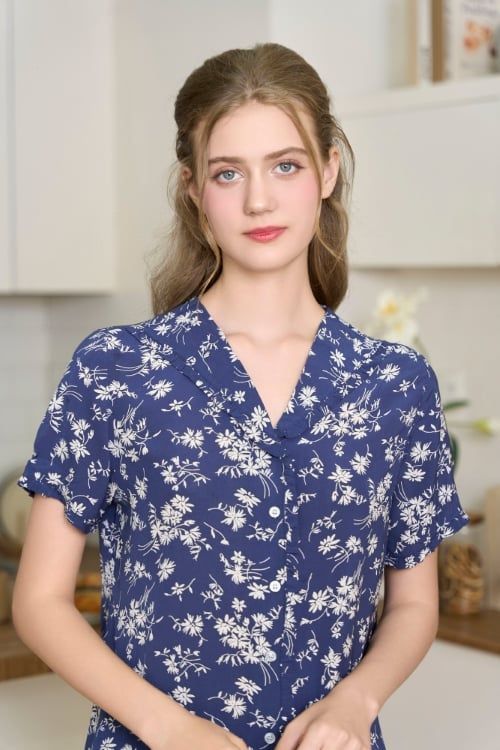  BKL04S5K12-BỘ TOLE LỬNG VỚI THIẾT KẾ BÈO NHÚN LÁ CỔ DUYÊN DÁNG, CHẤT VẢI MỀM MẠI  GIÚP NGƯỜI MẶC THOẢI MÁI SUỐT CẢ NGÀY. 