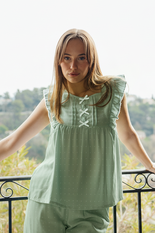  BKL07W5K02-BỘ  LỬNG KATE VỚI THIẾT KẾ CỔ TRÒN ĐIỂM NHẤN RODE TẠO SỰ TƯƠI MÁT VÀ TRẺ TRUNG 