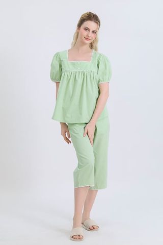  BKL09W5K02-BỘ KATE LỬNG CỔ PIJAMA VỚI ĐIỂM NHẤN REN NỔI BẬT MANG ĐẾN SỰ DUYÊN DÁNG VÀ THOẢI MÁI 