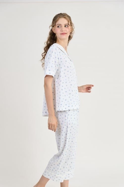  BLS01S5S02-BỘ LỬNG SATIN HOA NHÍ VỚI THIẾT KẾ CỔ SAM MANG PHONG CÁCH THANH LỊCH VÀ THOẢI MÁI . 