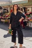  BLS03S6S01-BỘ LỬNG SATIN VỚI THIẾT KẾ CỔ PIJAMA PHỐI BÈO TINH TẾ  TẠO NÉT NỮ TÍNH VÀ SANG TRỌNG,KẾT HỢP CHẤT LIỆU SATIN MỀM MỊN MANG LẠI CẢM GIÁC THOẢI MÁI KHI MẶC 
