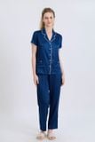  BSD01S5S25-BỘ DÀI  SATIN CỔ PIJAMA VỚI CHẤT LIỆU MỀM MỊN, MÁT MẺ MANG LẠI CẢM GIÁC THOẢI MÁI VÀ SANG TRỌNG KHI MẶC. 