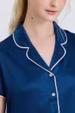  BSD01S5S25-BỘ DÀI  SATIN CỔ PIJAMA VỚI CHẤT LIỆU MỀM MỊN, MÁT MẺ MANG LẠI CẢM GIÁC THOẢI MÁI VÀ SANG TRỌNG KHI MẶC. 
