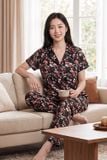  BSD01S5S26-BỘ DÀI  SATIN CỔ PIJAMA VỚI CHẤT LIỆU MỀM MỊN, MÁT MẺ MANG LẠI CẢM GIÁC THOẢI MÁI VÀ SANG TRỌNG KHI MẶC. 