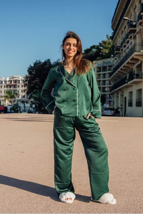  BSD01S6S01-BỘ DÀI SATIN VỚI THIẾT KẾ CỔ SAM ĐIỂM NHẤN VIỀN NỔI BẬT TÔN LÊN VẺ DUYÊN DÁNG VÀ SANG TRỌNG 