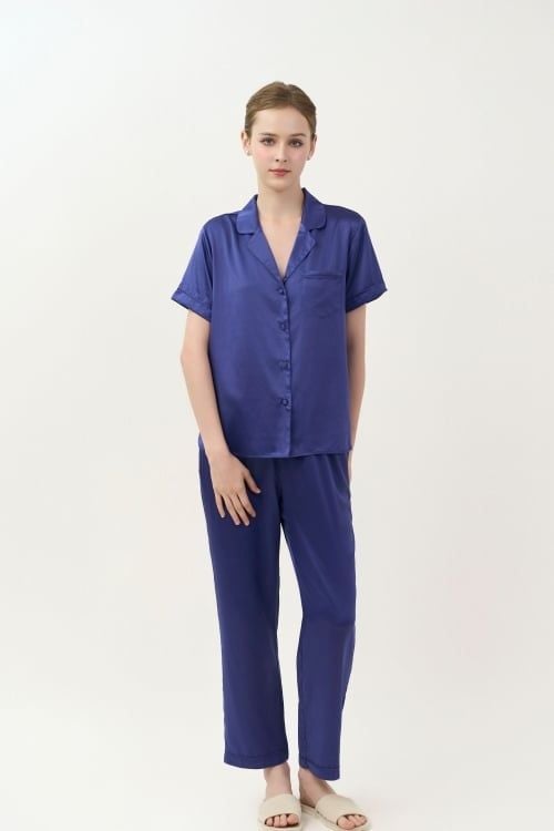  BSD01W5S04-BỘ SATIN DÀI THIẾT KẾ CỔ PIJAMA ĐƠN GIẢN  TẠO CẢM GIÁC TINH TẾ VÀ THANH LỊCH 