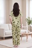 BSD02W6S05-BỘ SATIN DÀI VỚI THIẾT KẾ PIJAMA ĐIỂM NHẤN VIỀN NỔI BẬT MANG LẠI SỰ THANH LỊCH VÀ THOẢI MÁI KHI MẶC 