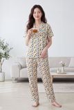  BSD02W6S07-BỘ SATIN DÀI VỚI THIẾT KẾ PIJAMA ĐIỂM NHẤN VIỀN NỔI BẬT MANG LẠI SỰ THANH LỊCH VÀ THOẢI MÁI KHI MẶC 