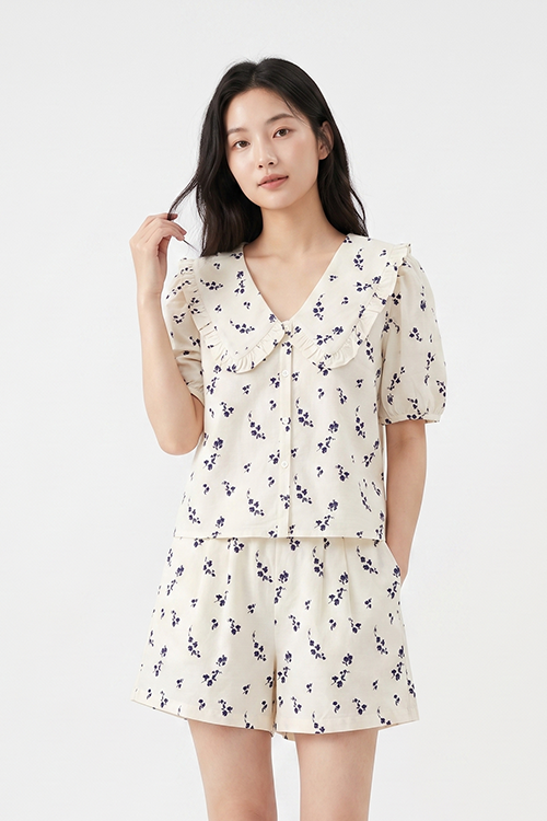  BSK01S6K08-BỘ SHORT KATE VỚI THIẾT KẾ CỔ LÁ SEN ĐIỂM NHẤN BÈO NỔI BẬT MANG  ĐẾN SỰ DUYÊN DÁNG VÀ TRẺ TRUNG,TẠO CẢM GIÁC THOẢI MÁI KHI MẶC 