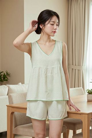  BSK02S5K27-BỘ SHORT TOLE CỔ V VỚI ĐIỂM NHẤN RODE NỔI BẬT MANG ĐẾN CẢM GIÁC TƯƠI MỚI VÀ NGỌT NGÀO. 