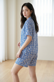  BSK02W5K09-BỘ SHORT KATE VỚI THIẾT KẾ CỔ PIJAMA PHỐI BÈO TINH TẾ MANG  ĐẾN SỰ TRẺ TRUNG  VÀ NĂNG ĐỘNG TẠO CẢM GIÁC THOẢI MÁI KHI MẶC 
