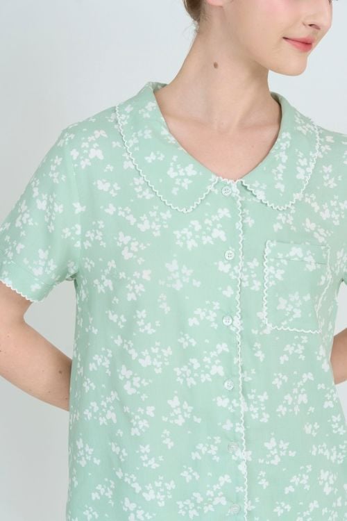  BSK03W5K18-BỘ SHORT TOLE THIẾT KẾ CỔ LÁ SEN VỚI ĐIỂM NHẤN RODE NỔI BẬT TẠO CẢM GIÁC THOẢI MÁI VÀ TRẺ TRUNG. 