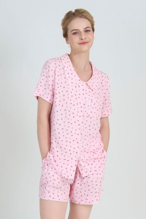  BSK03W5K19-BỘ SHORT TOLE THIẾT KẾ CỔ LÁ SEN VỚI ĐIỂM NHẤN RODE NỔI BẬT TẠO CẢM GIÁC THOẢI MÁI VÀ TRẺ TRUNG. 