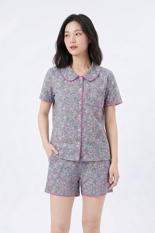  BSK03W5K24-BỘ SHORT KATE THIẾT KẾ CỔ LÁ SEN VỚI ĐIỂM NHẤN RODE NỔI BẬT TẠO CẢM GIÁC THOẢI MÁI VÀ TRẺ TRUNG. 