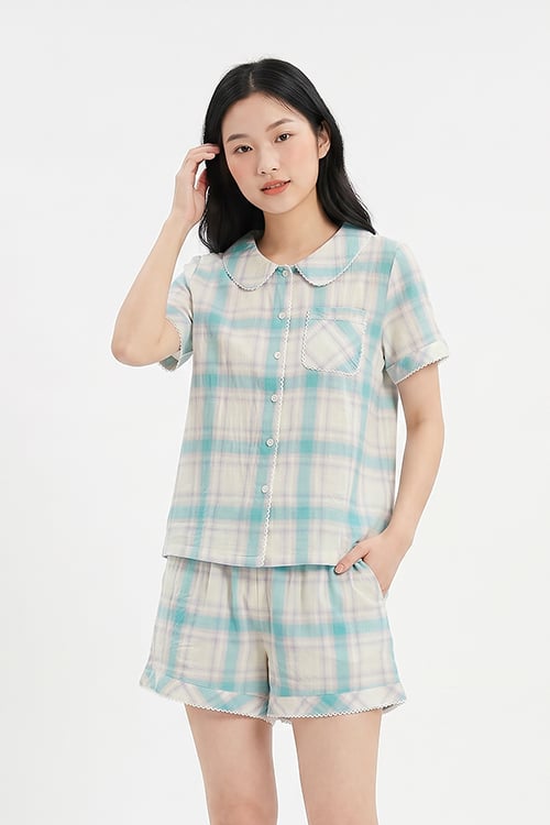 BSK03W5K25-BỘ SHORT KATE THIẾT KẾ CỔ LÁ SEN VỚI ĐIỂM NHẤN RODE NỔI BẬT TẠO CẢM GIÁC THOẢI MÁI VÀ TRẺ TRUNG.