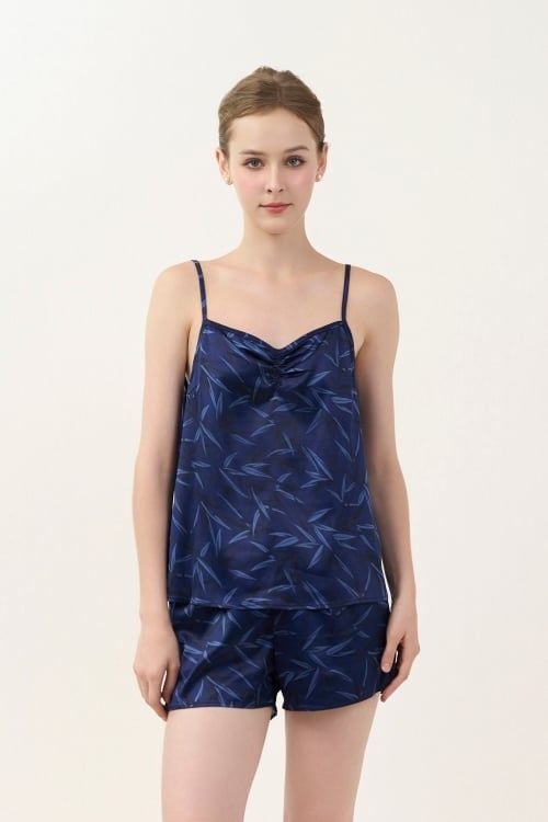  BSS01S5S37-BỘ SATIN SHORT VỚI THIẾT KẾ 2 DÂY QUYẾN RŨ, MANG LẠI CẢM GIÁC MỀM MẠI VÀ THOÁNG MÁT. 