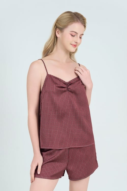 BSS01S5S40-BỘ SATIN SHORT VỚI THIẾT KẾ 2 DÂY QUYẾN RŨ, MANG LẠI CẢM GIÁC MỀM MẠI VÀ THOÁNG MÁT.