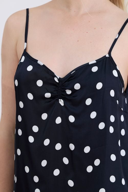  BSS01S5S43-BỘ SATIN SHORT VỚI THIẾT KẾ 2 DÂY QUYẾN RŨ, MANG LẠI CẢM GIÁC MỀM MẠI VÀ THOÁNG MÁT. 
