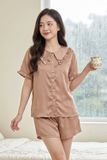 BSS01W5S05-BỘ SHORT SATIN VỚI THIẾT KẾ CỔ SEN PHỐI BÈO NHẸ NHÀNG, MANG LẠI SỰ TRẺ TRUNG VÀ THOẢI MÁI. 