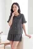 BSS01W5S07-BỘ SHORT SATIN VỚI THIẾT KẾ CỔ SEN PHỐI BÈO NHẸ NHÀNG, MANG LẠI SỰ TRẺ TRUNG VÀ THOẢI MÁI. 