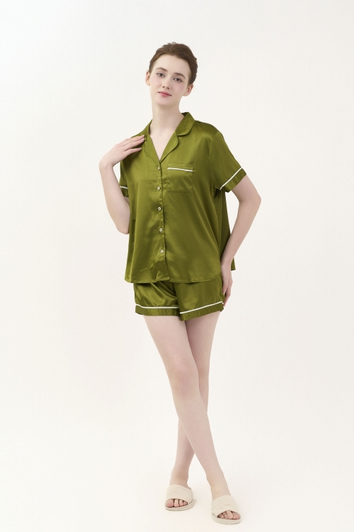 BSS02S5S56-BỘ SHORT SATIN VỚI THIẾT KẾ CỔ PIJAMA MANG PHONG CÁCH NHẸ NHÀNG VÀ THOẢI MÁI KHI MẶC