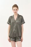 BSS02S5S58-BỘ SHORT SATIN VỚI THIẾT KẾ CỔ PIJAMA MANG PHONG CÁCH NHẸ NHÀNG VÀ THOẢI MÁI KHI MẶC 