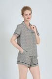  BSS02S5S63-BỘ SHORT SATIN VỚI THIẾT KẾ CỔ PIJAMA MANG PHONG CÁCH NHẸ NHÀNG VÀ THOẢI MÁI KHI MẶC 