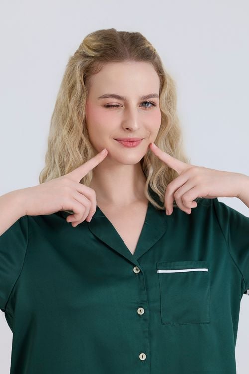  BSS02S5S64-BỘ SHORT SATIN VỚI THIẾT KẾ CỔ PIJAMA MANG PHONG CÁCH NHẸ NHÀNG VÀ THOẢI MÁI KHI MẶC 