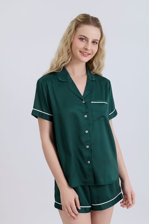  BSS02S5S64-BỘ SHORT SATIN VỚI THIẾT KẾ CỔ PIJAMA MANG PHONG CÁCH NHẸ NHÀNG VÀ THOẢI MÁI KHI MẶC 