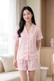  BSS02S5S68-BỘ SHORT SATIN VỚI THIẾT KẾ CỔ PIJAMA MANG PHONG CÁCH NHẸ NHÀNG VÀ THOẢI MÁI KHI MẶC 