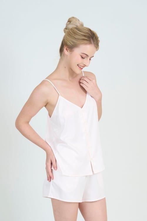  BSS02W5S04-BỘ SHORT SATIN VỚI THIẾT KẾ 2 DÂY QUYẾN RŨ, MANG LẠI CẢM GIÁC MỀM MẠI VÀ THOÁNG MÁT. 