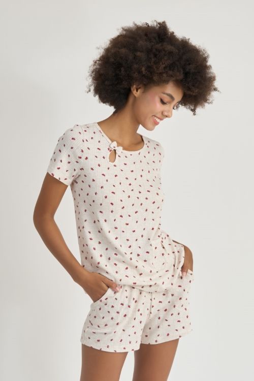  BST049W01-BỘ SHORT THUN VỚI THIẾT KẾ CỔ TRÒN ĐÍNH NƠ TẠO ĐIỂM NHẤN NỮ TÍNH VÀ TRẺ TRUNG PHÙ HỢP CHO NHỮNG NGÀY HÈ 