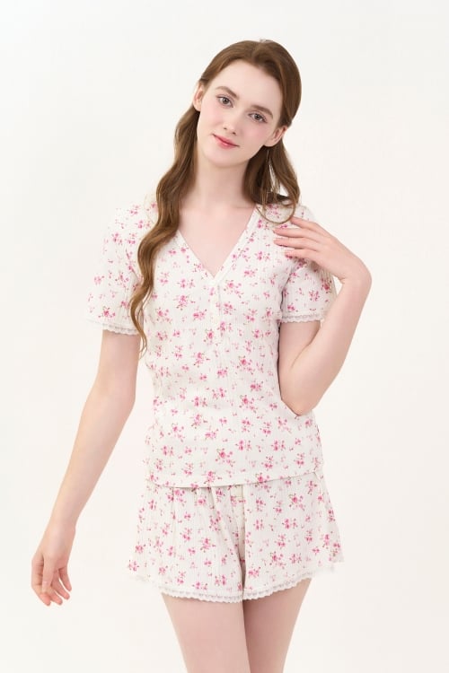 BST05W5T01-BỘ SHORT THUN VỚI THIẾT KẾ CỔ TIM PHỐI REN NỔI BẬT MANG  PHONG CÁCH TRẺ TRUNG VÀ THOÁNG MÁT.