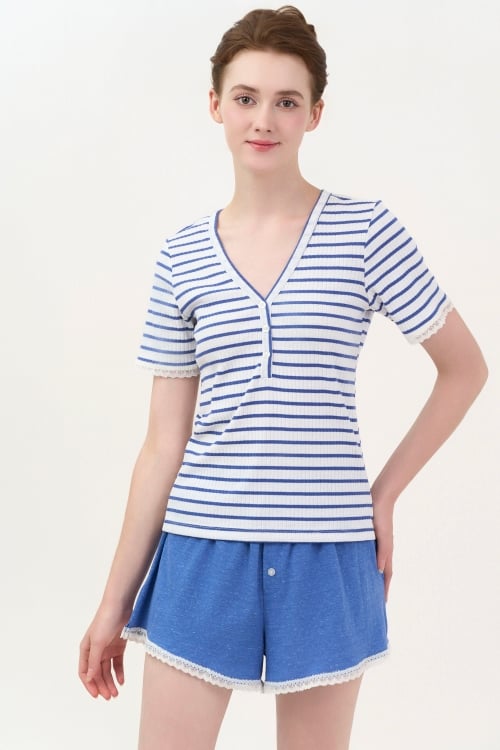 BST05W5T03-BỘ SHORT THUN VỚI THIẾT KẾ CỔ TIM PHỐI REN NỔI BẬT MANG  PHONG CÁCH TRẺ TRUNG VÀ THOÁNG MÁT.