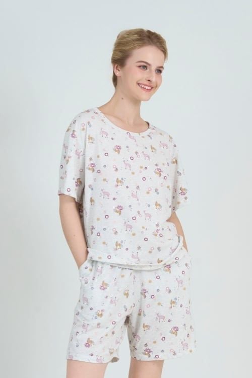  BST11W5T01-BỘ SHORT THUN  VỚI THIẾT KẾ CỔ TRÒN ĐƠN GIẢN MANG LẠI SỰ TRẺ TRUNG, NĂNG ĐỘNG VÀ THOẢI MÁI KHI MẶC 