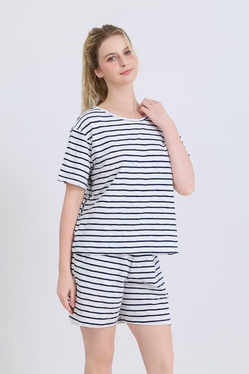  BST11W5T03-BỘ SHORT THUN  VỚI THIẾT KẾ CỔ TRÒN ĐƠN GIẢN MANG LẠI SỰ TRẺ TRUNG, NĂNG ĐỘNG VÀ THOẢI MÁI KHI MẶC 