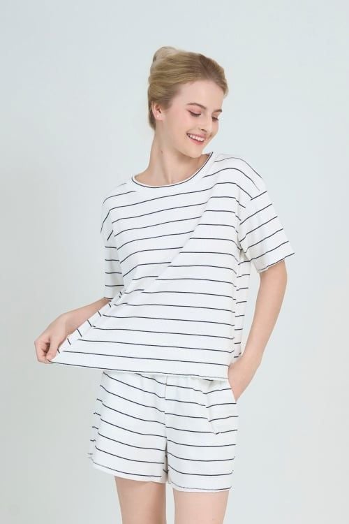  BST12W5T01-BỘ SHORT THUN  VỚI THIẾT KẾ CỔ TRÒN ĐƠN GIẢN MANG LẠI SỰ TRẺ TRUNG, NĂNG ĐỘNG VÀ THOẢI MÁI KHI MẶC 