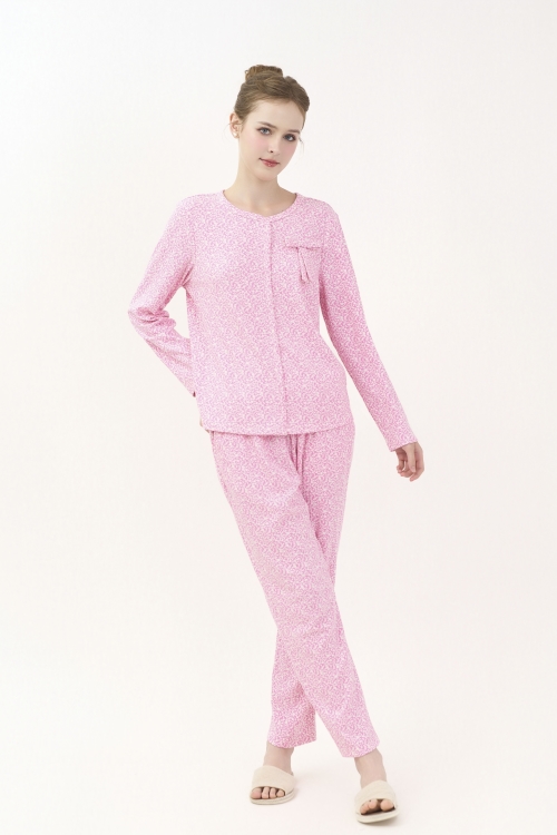 BTD02W5T09-BỘ THUN DÀI VỚI THIẾT KẾ CỔ TRÒN VIỀN ĐIỂM NHẤN NƠ XINH XẮN TẠO CẢM GIÁC NHẸ NHÀNG VÀ NỮ TÍNH.