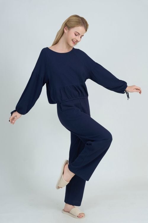  BTD03W5T03-BỘ THUN DÀI VỚI THIẾT KẾ CỔ TRÒN TAY PHỒNG NHẸ MANG LẠI CẢM GIÁC THANH LỊCH, NHÃ NHẶN VÀ THOẢI MÁI 