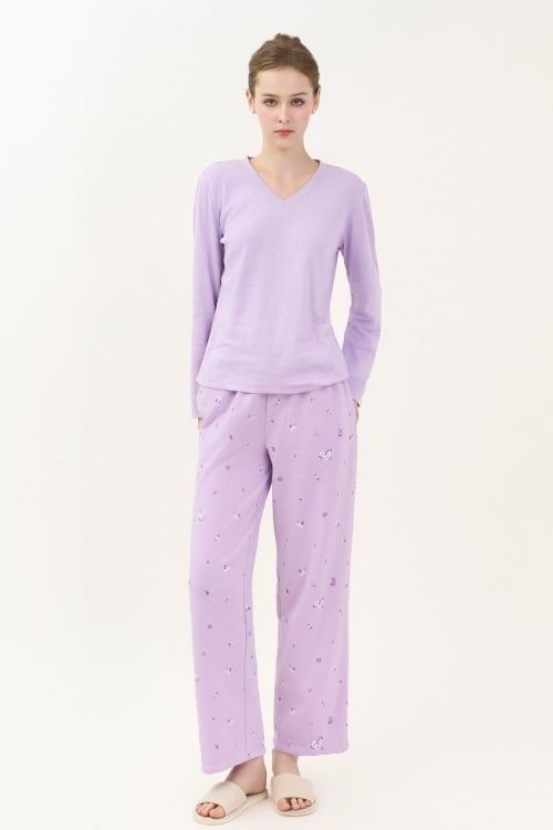  BTD07W5T01-BỘ THUN DÀI VỚI THIẾT KẾ CỔ TIM  MANG PHONG CÁCH NHẸ NHÀNG, THOẢI MÁI CHO MÙA HÈ VÀ THU 