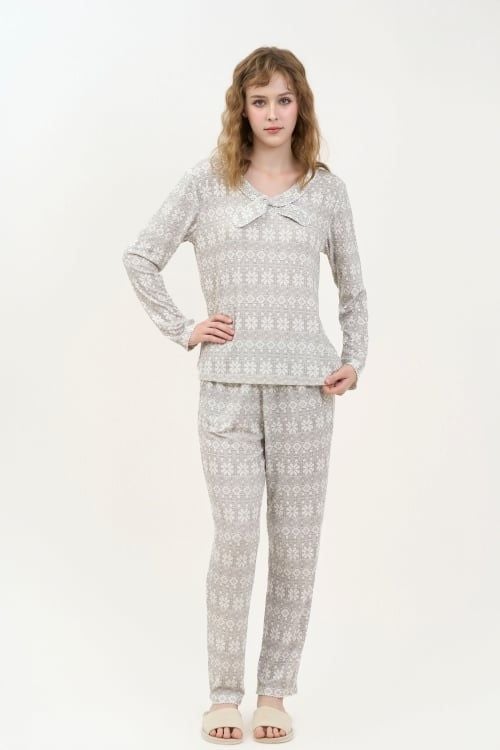  BTD09S5T07-BỘ THUN DÀI VỚI THIẾT KẾ CỔ TRÒN NƠ CÁCH ĐIỆU MANG PHONG CÁCH TRẺ TRUNG VÀ THOẢI MÁI 