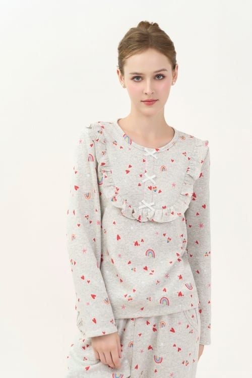  BTD12W5T01-BỘ THUN DÀI VỚI THIẾT KẾ CỔ TRÒN ĐIỂM NHẤN BÈO NỮ TÍNH MANG LẠI SỰ ẤM ÁP VÀ DỄ CHỊU KHI MẶC. 