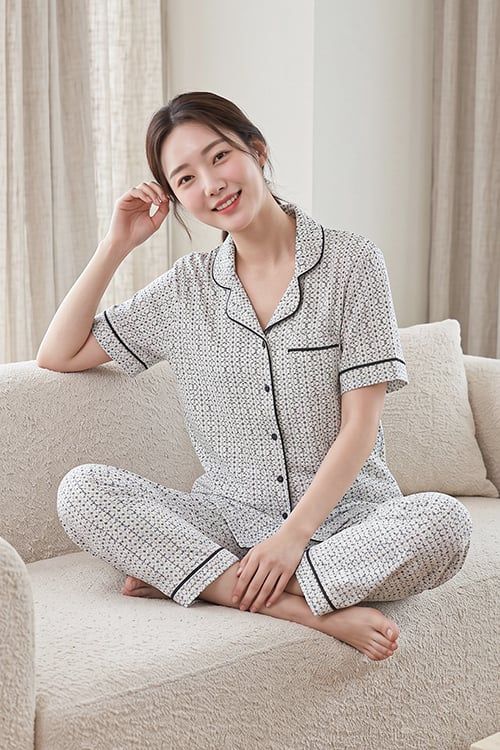  BTD180W42-BỘ THUN DÀI PIJAMA THIẾT KẾ TỪ CHẤT LIỆU THUN CO GIÃN, MỀM MẠI MANG LẠI SỰ THOẢI MÁI KHI MẶC 