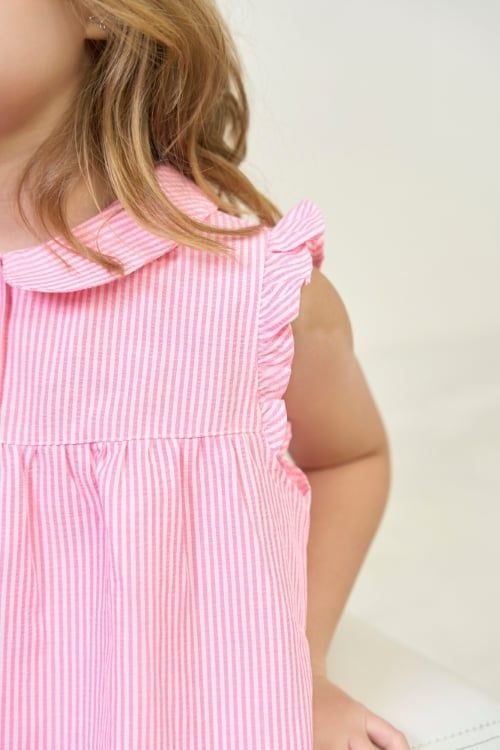  KSK02S5K09-BỘ SHORT KATE   BÉ GÁI THIẾT KẾ CỔ SEN VÀ PHỐI TAY BÈO  VỚI HỌA TIẾT HOA NHÍ MANG ĐẾN SỰ XINH XẮN VÀ ĐÁNG YÊU 