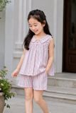 KSK02S6K01-BỘ SHORT KATE VỚI THIẾT KẾ CỔ SEN ĐÍNH NƠ XINH XẮN, TẠO SỰ THOẢI MÁI VÀ ĐÁNG YÊU CHO BÉ 