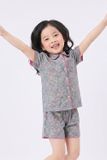  KSK03W5K21-BỘ SHORT KATE VỚI THIẾT KẾ CỔ LÁ SEN CÙNG HỌA TIẾT XINH XẮN, ĐÁNG YÊU DÀNH CHO BÉ 