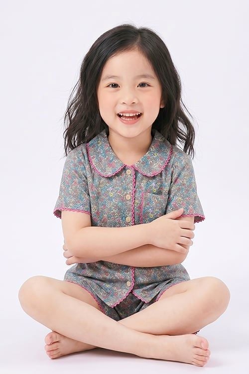  KSK03W5K21-BỘ SHORT KATE VỚI THIẾT KẾ CỔ LÁ SEN CÙNG HỌA TIẾT XINH XẮN, ĐÁNG YÊU DÀNH CHO BÉ 