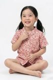  KSK03W5K23-BỘ SHORT KATE VỚI THIẾT KẾ CỔ LÁ SEN CÙNG HỌA TIẾT XINH XẮN, ĐÁNG YÊU DÀNH CHO BÉ 