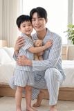  MDK01W5K02-BỘ DÀI KATE NAM VỚI THIẾT KẾ CỔ PIJAMA MANG PHONG CÁCH MẠNH MẼ VÀ THOẢI MÁI 